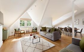 Lovely Central Apartment With Park Views